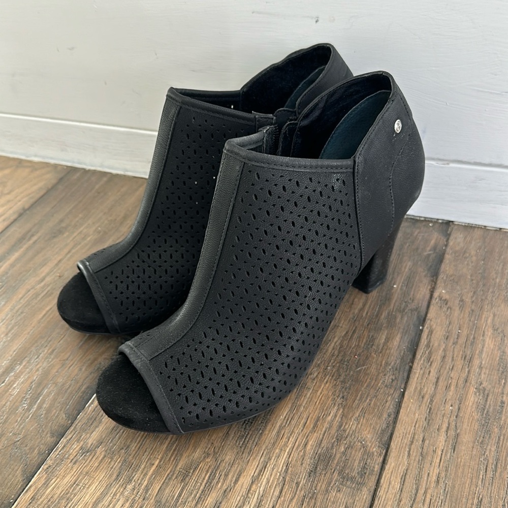 Giani Bernini Memory Foam Booties Size 10